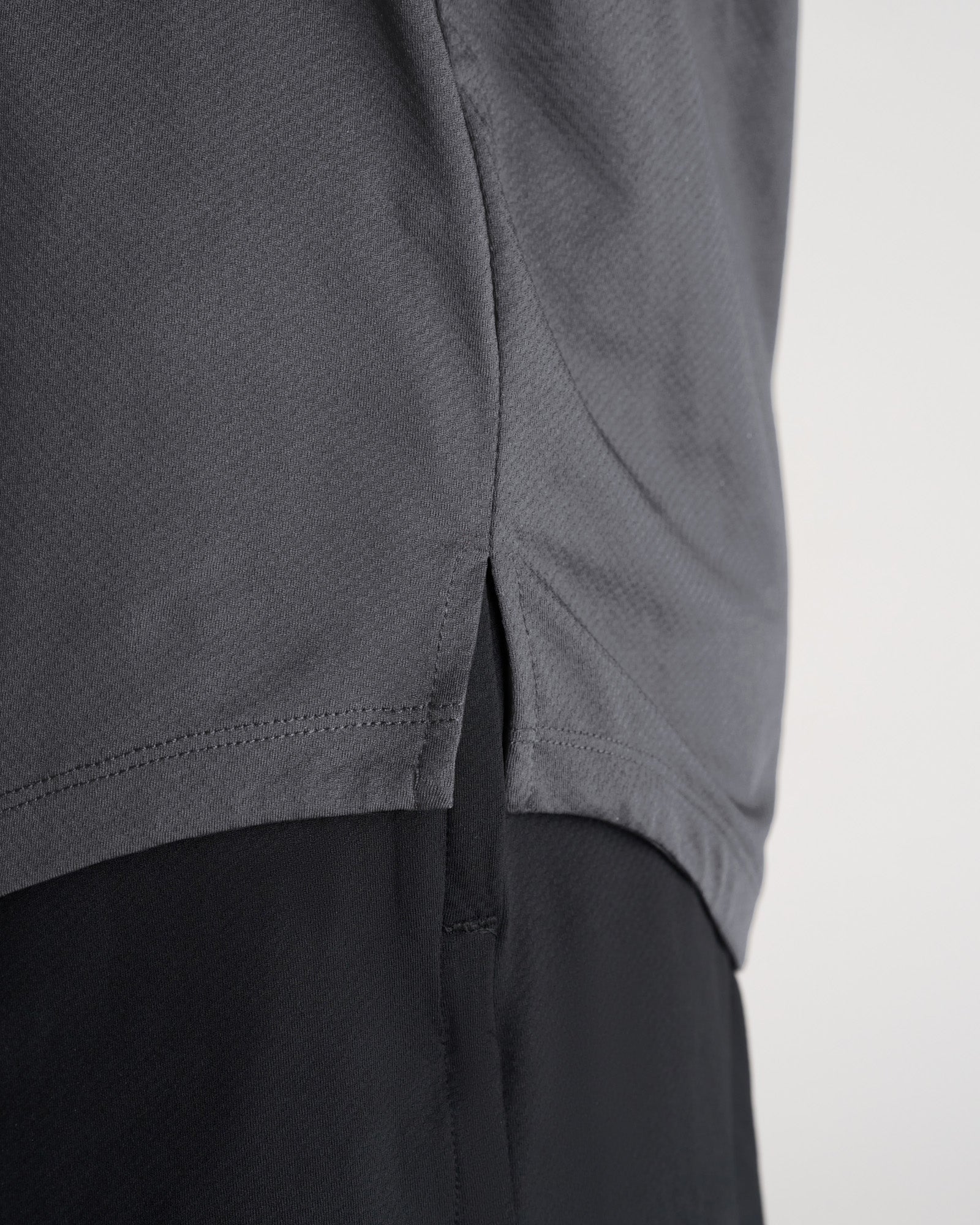 Pro-Tech Tee "Cross" - Space Grey