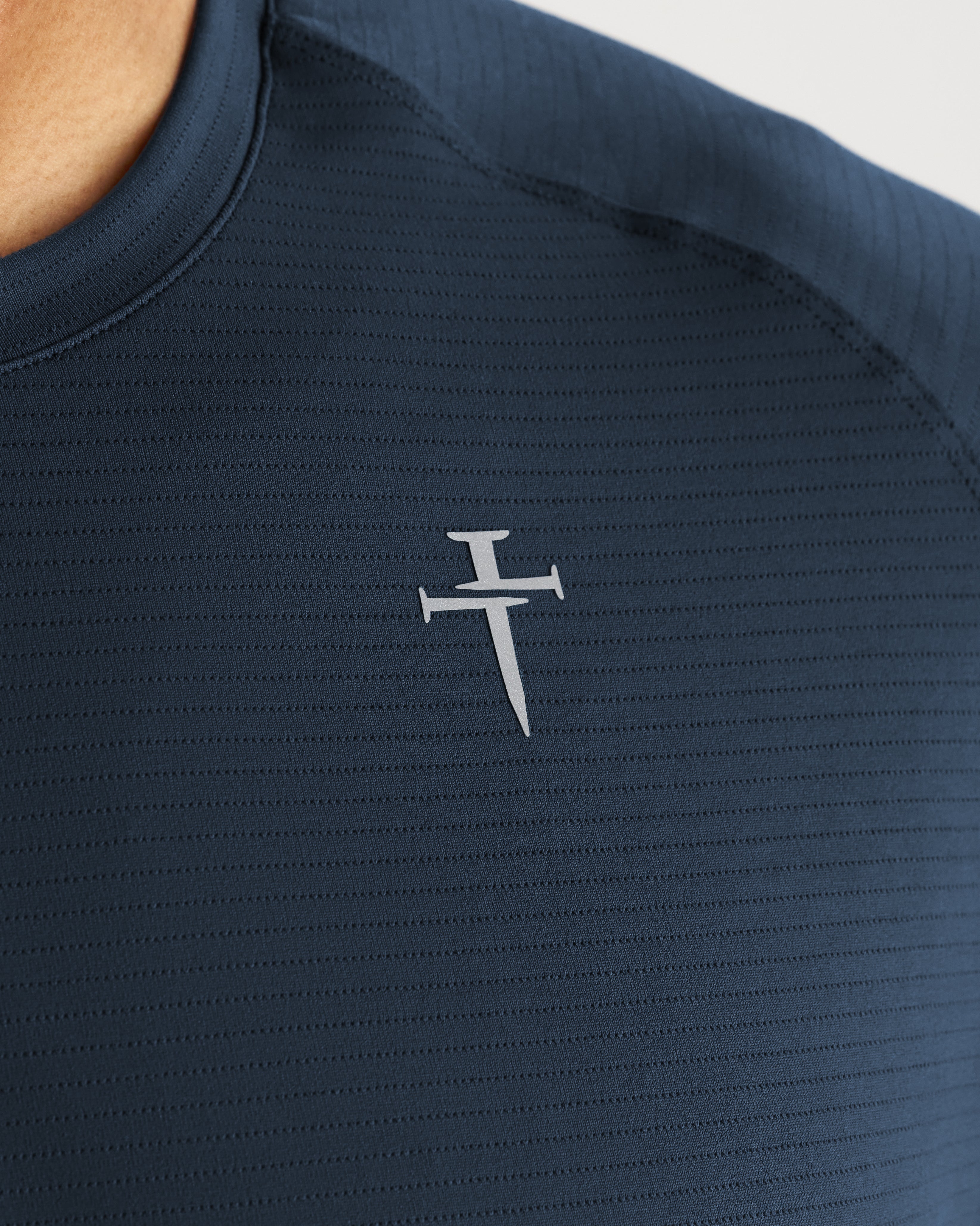 Aion-Lite™ Tee "Cross" - Midnight Navy